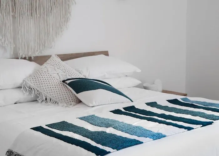 Aquamarinae Guest house *